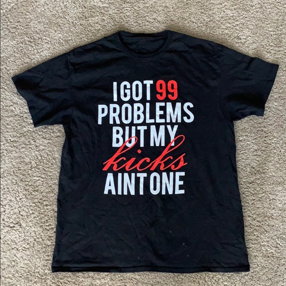 Graphic tee